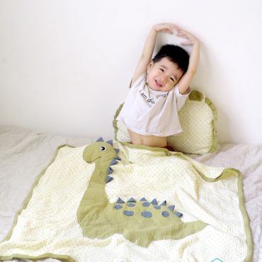 Set 2 món gối chăn xô muslin cho bé Khủng Long Dino Green